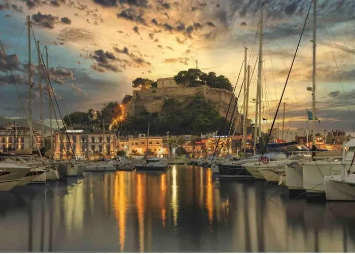 En Primera Linea De Playa Lägenhet Denia